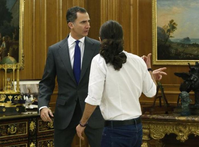 Pablo Iglesias pide consejo en Twitter sobre series de Netflix y Andrea Levy le suelta un 'zasca' monumental