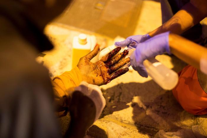 Más de 150 migrantes entran en Ceuta saltando su doble valla en la primera incursión en grupo en un año