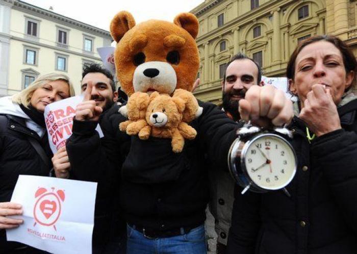 Italia se moviliza para reclamar el reconocimiento de uniones homosexuales