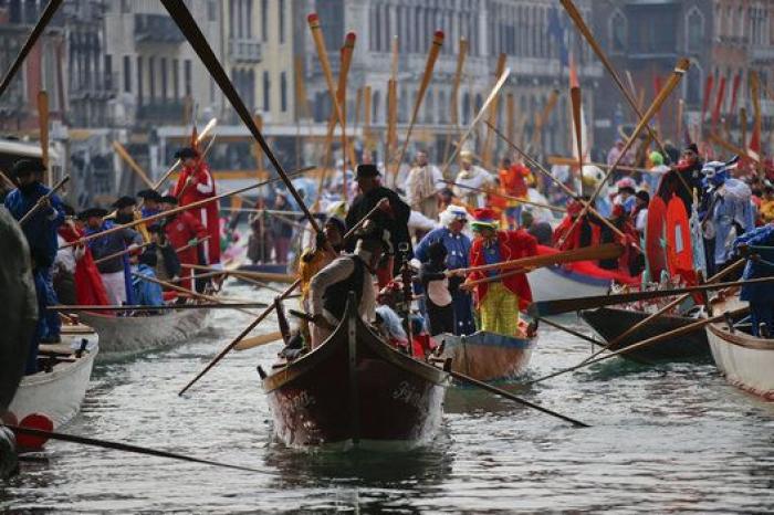 Máscaras, zombies y góndolas: arranca el Carnaval de Venecia 2016