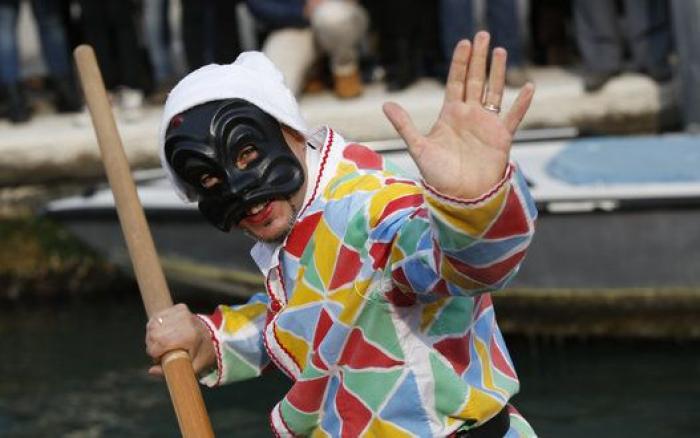 Máscaras, zombies y góndolas: arranca el Carnaval de Venecia 2016