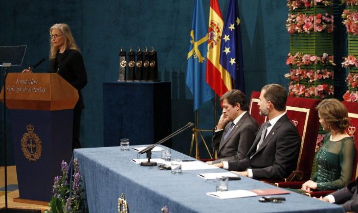 El príncipe reivindica la "gran nación" de España y llama a no repetir "los errores" del pasado