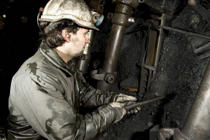 Pozo Emilio del Valle: Una mina de 694 metros de profundidad inaugurada hace 19 años (FOTOS)