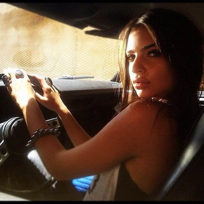 Emily Ratajkowski, "mujer del año" Esquire 2013 (FOTOS)