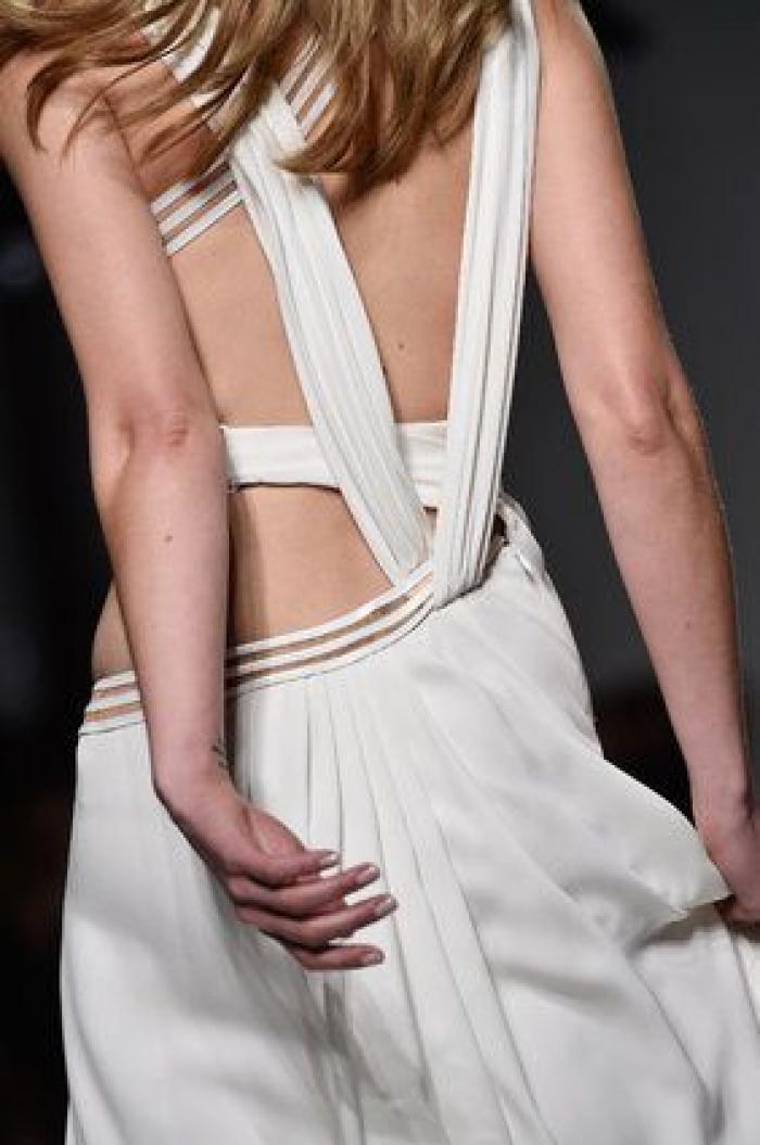 Los impresionantes escotes de Versace en la Semana de la Moda de Paris