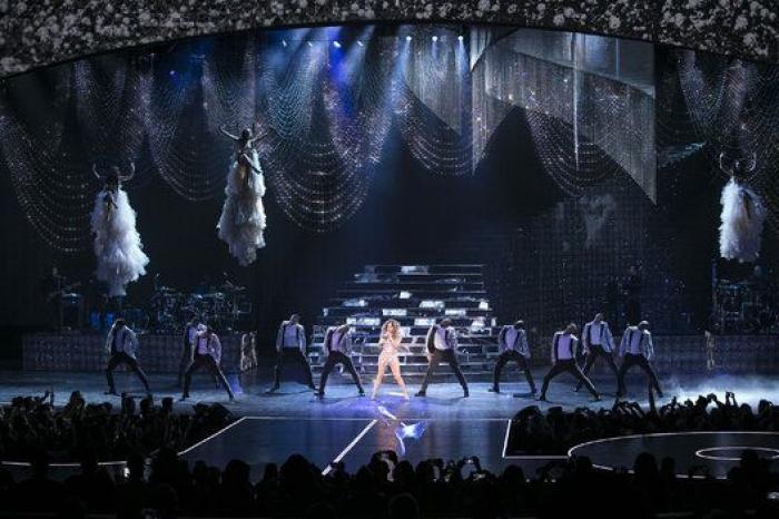 Jennifer Lopez dona un millón de dólares a Puerto Rico, devastado por María