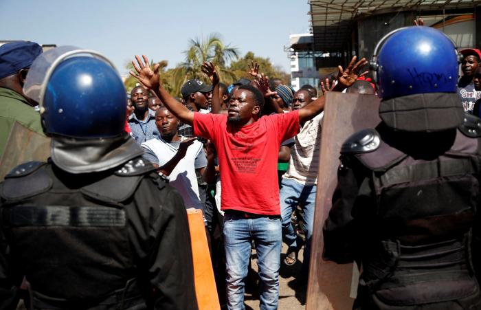Seis muertos en Zimbabue durante las protestas tras las primeras elecciones presidenciales sin Mugabe
