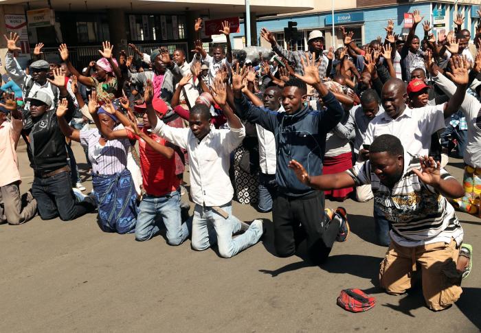 Seis muertos en Zimbabue durante las protestas tras las primeras elecciones presidenciales sin Mugabe