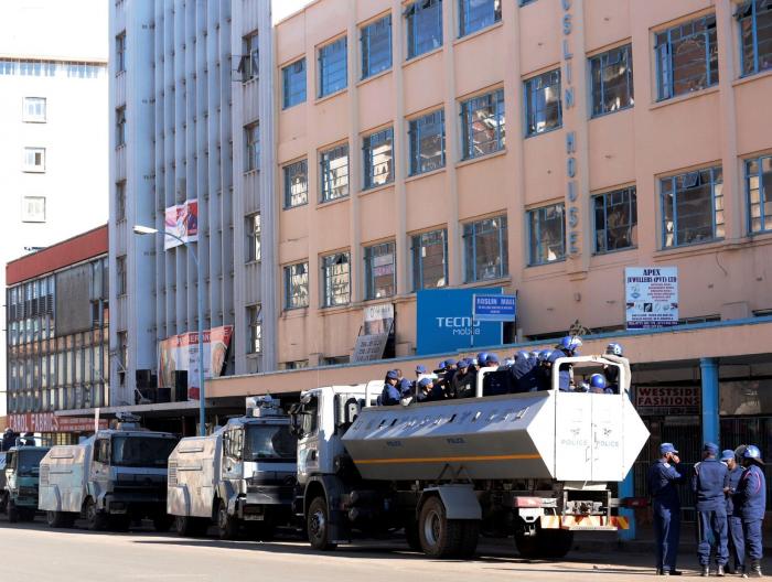 Seis muertos en Zimbabue durante las protestas tras las primeras elecciones presidenciales sin Mugabe