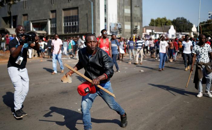 Seis muertos en Zimbabue durante las protestas tras las primeras elecciones presidenciales sin Mugabe