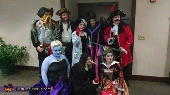 El PP vasco pide disculpas después de que un edil de Durango se disfrazara de nazi