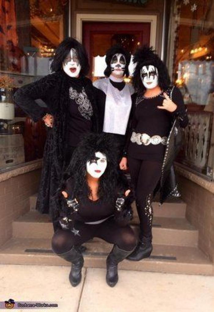 El PP vasco pide disculpas después de que un edil de Durango se disfrazara de nazi