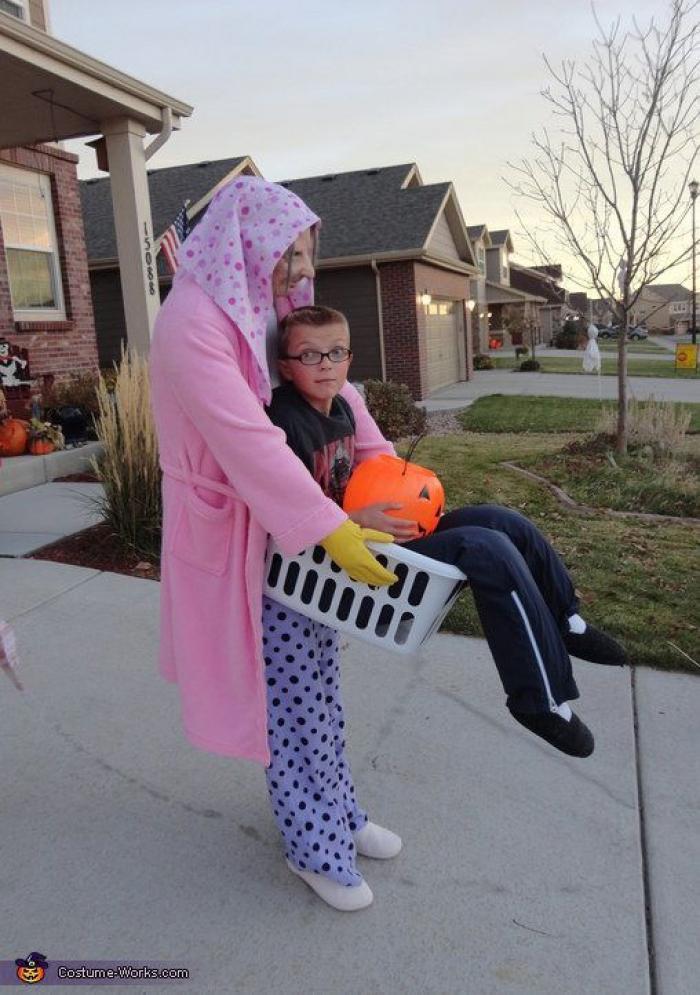 El problema lo tienes tú si ves algo malo en que un niño se pinte las uñas o se disfrace de princesa