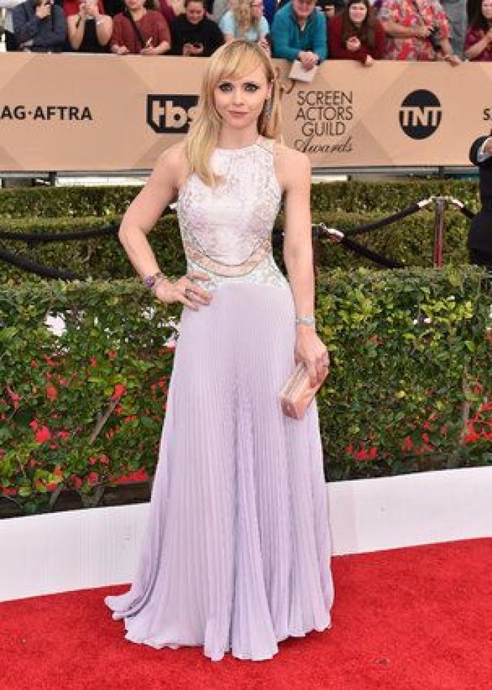 Sorpresa máxima: la cara de la actriz Sophie Turner al ver a Ryan Gosling en los premios SAG 2016