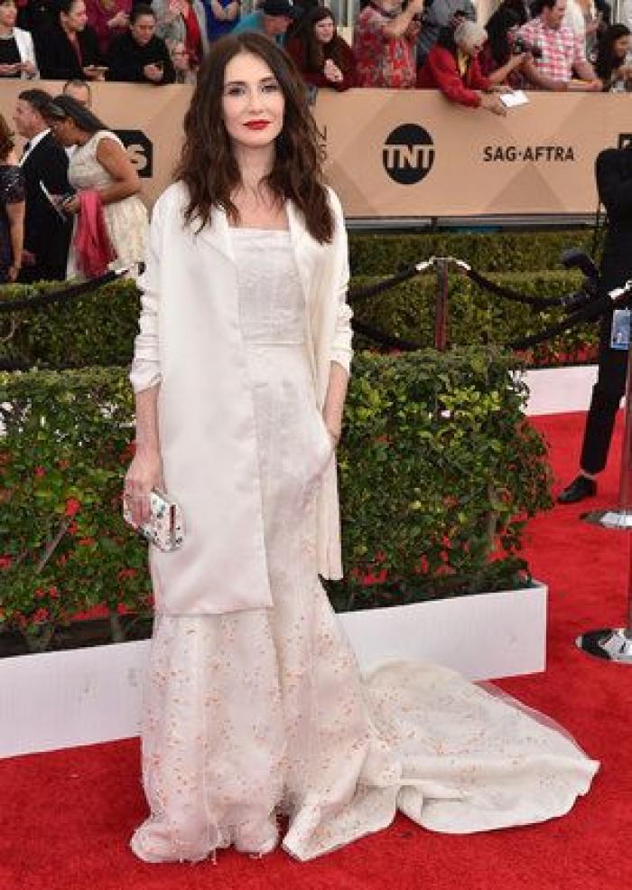 Sorpresa máxima: la cara de la actriz Sophie Turner al ver a Ryan Gosling en los premios SAG 2016