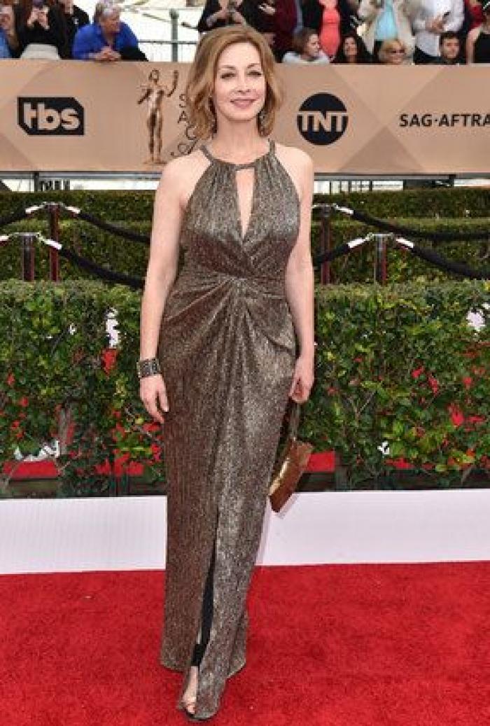 Sorpresa máxima: la cara de la actriz Sophie Turner al ver a Ryan Gosling en los premios SAG 2016