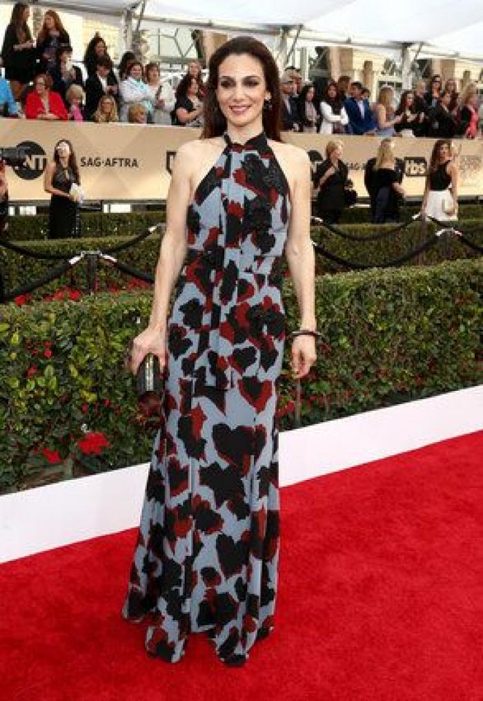 Sorpresa máxima: la cara de la actriz Sophie Turner al ver a Ryan Gosling en los premios SAG 2016