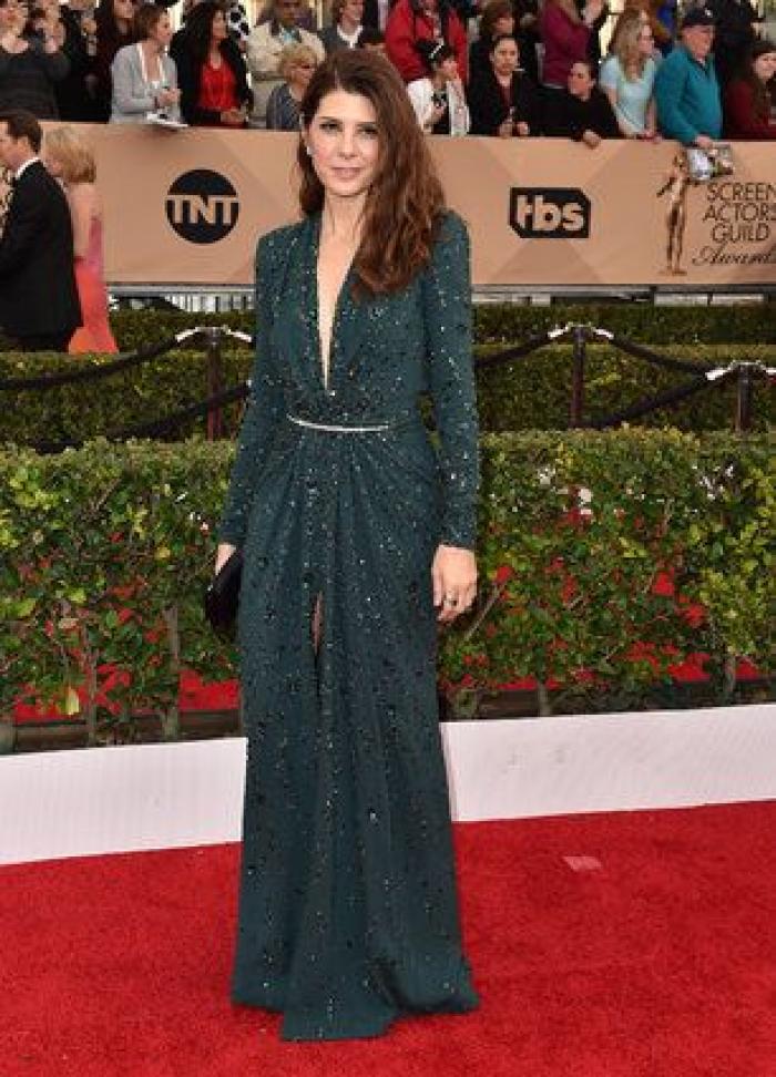 Sorpresa máxima: la cara de la actriz Sophie Turner al ver a Ryan Gosling en los premios SAG 2016