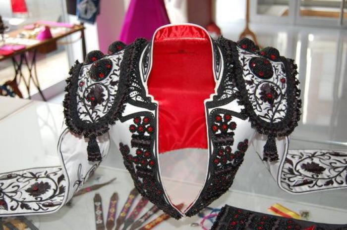 Twitter bloquea la cuenta de un torero por fomentar "placer sádico"