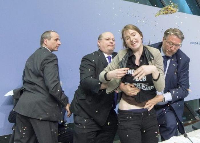 El Constitucional alemán obliga a revisar el programa de compra de deuda del BCE