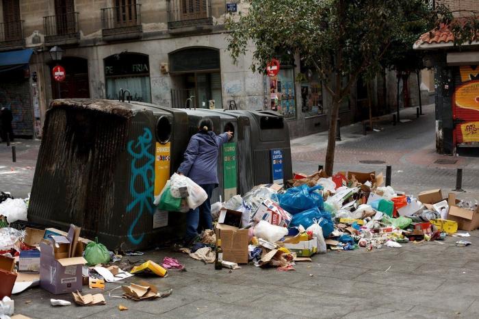 La huelga de limpieza de Madrid no tiene visos de acabar y la ciudad está así (FOTOS)