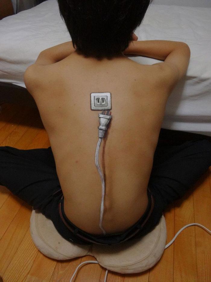 Hikaru Cho, el artista japonés que crea ilusiones ópticas con sus pinturas