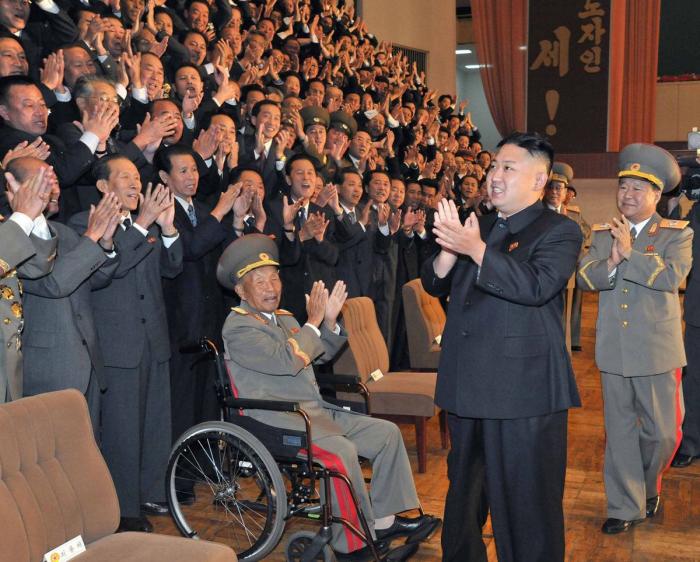 Corea del Norte crea su propia zona horaria atrasando el reloj treinta minutos