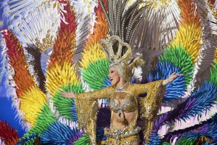 Cecilia Navarro, coronada reina del Carnaval de Santa Cruz de Tenerife 2016