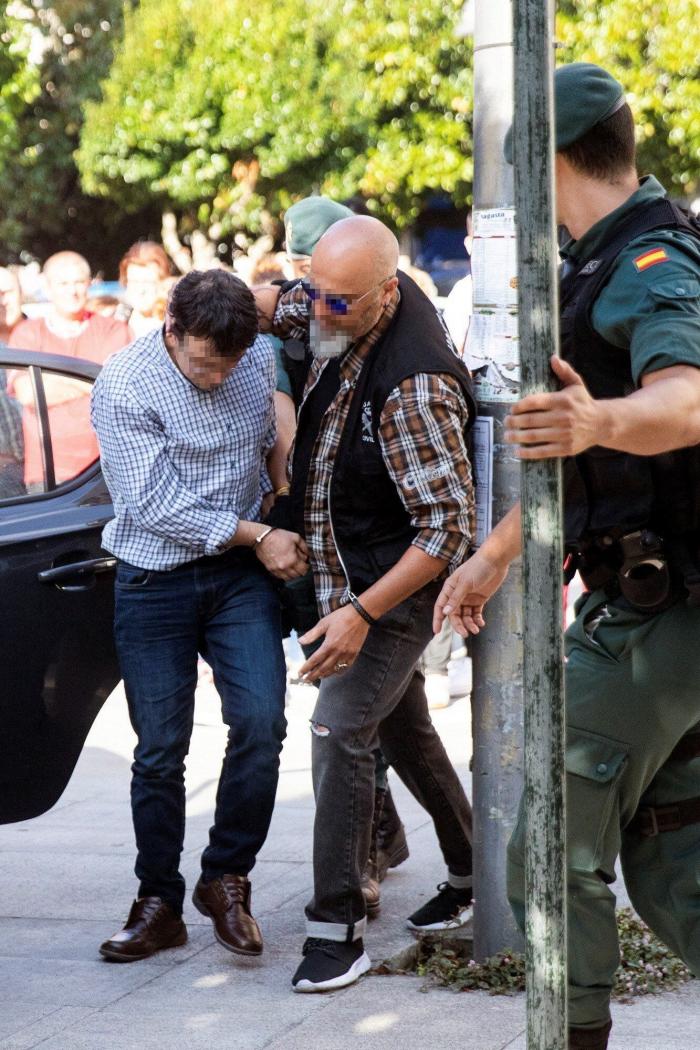 Prisión sin fianza para el autor del triple crimen machista de Valga