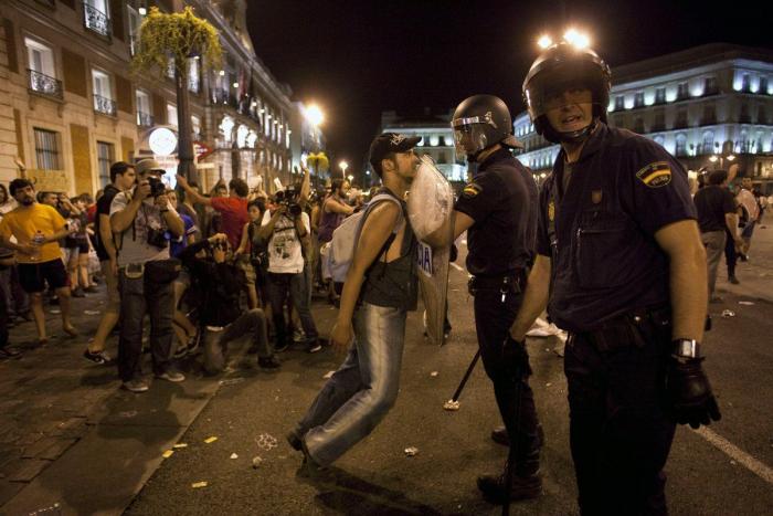Ley de Seguridad Ciudadana: 8 imágenes del último año que serán delito el año que viene (FOTOS)