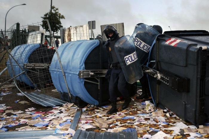 Ley de Seguridad Ciudadana: 8 imágenes del último año que serán delito el año que viene (FOTOS)
