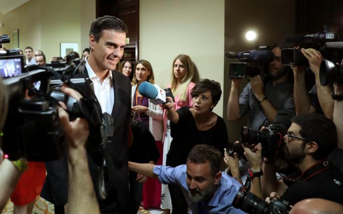 Sánchez y Rivera crearán un espacio de diálogo para la reforma constitucional