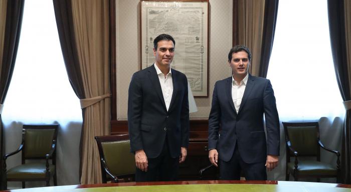 Sánchez y Rivera crearán un espacio de diálogo para la reforma constitucional