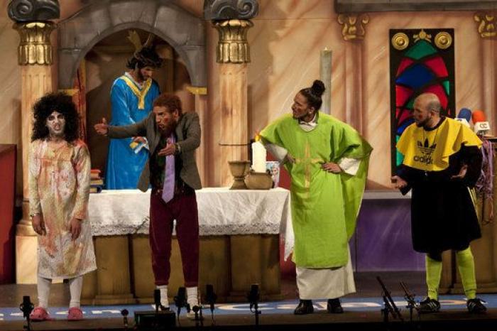 La final del Carnaval de Cádiz encumbra a Juan tras 11 horas de coplas