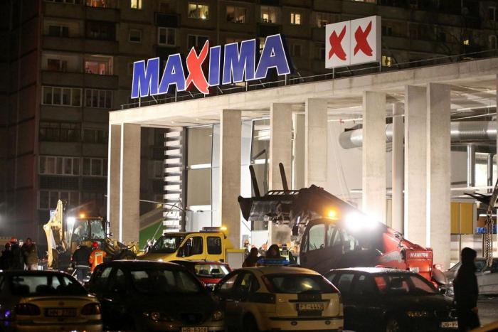 El primer ministro de Letonia dimite por la tragedia del centro comercial de Riga