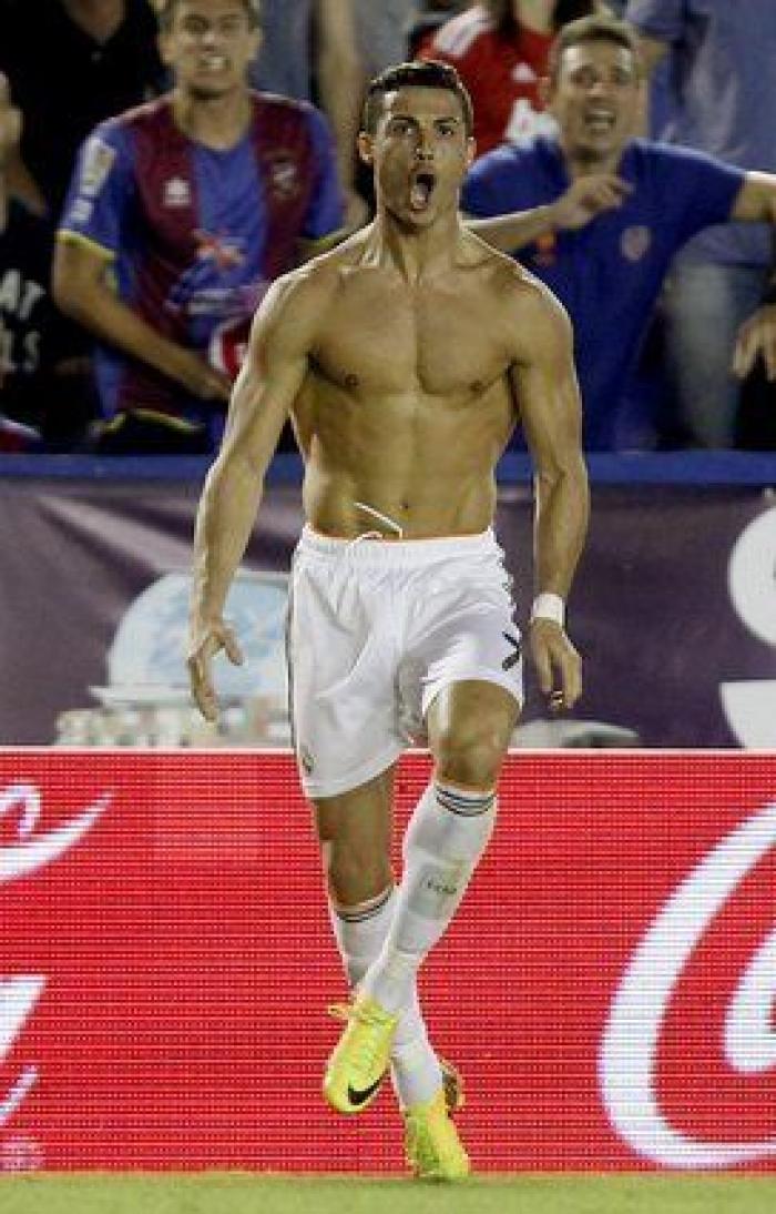 Cristiano Ronaldo comparte la primera foto con sus hijos pequeños