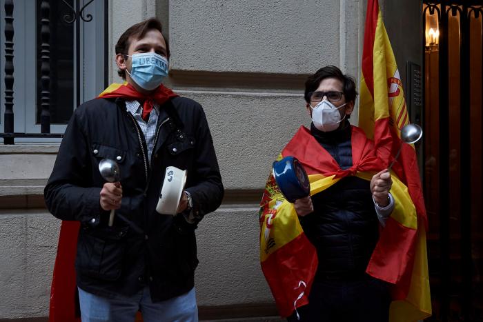 La pregunta de Antón Losada sobre "las manis de los Cayetanos" que no para de compartirse en Twitter