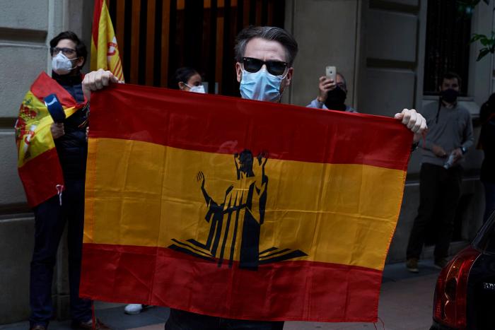 La pregunta de Antón Losada sobre "las manis de los Cayetanos" que no para de compartirse en Twitter