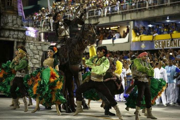 El invitado que no te esperas en el carnaval de Río de Janeiro