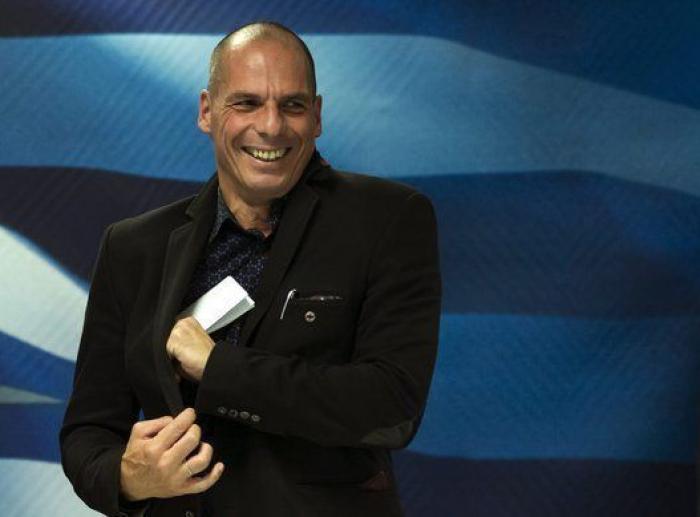 La Bolsa de Atenas reabre con una caída del 23% tras más de un mes cerrada