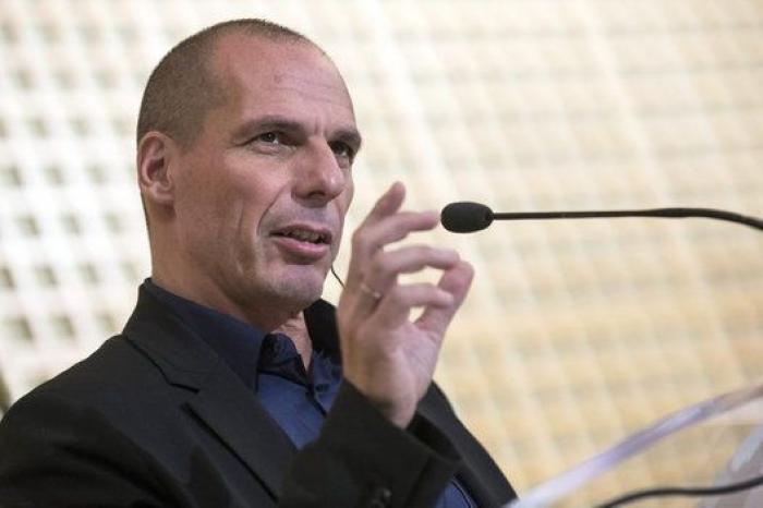 La Bolsa de Atenas reabre con una caída del 23% tras más de un mes cerrada