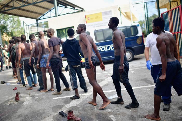 La Fiscalía alerta de nuevas organizaciones criminales en el norte de España que trasladan migrantes a Reino Unido