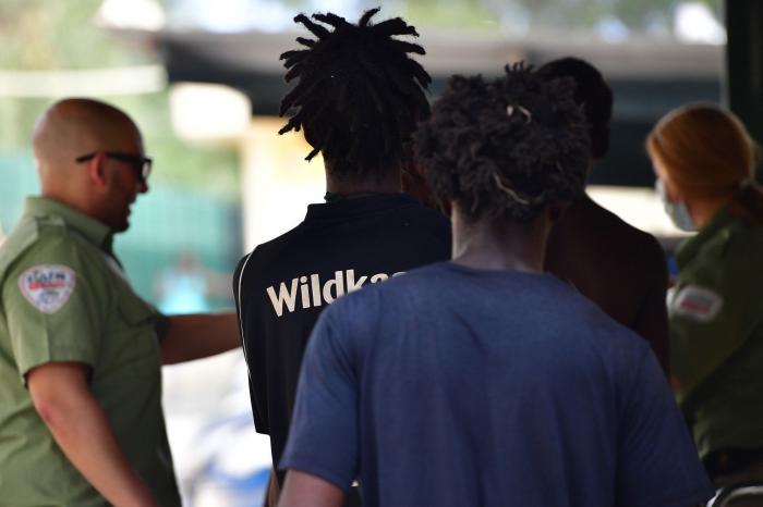 La Fiscalía alerta de nuevas organizaciones criminales en el norte de España que trasladan migrantes a Reino Unido