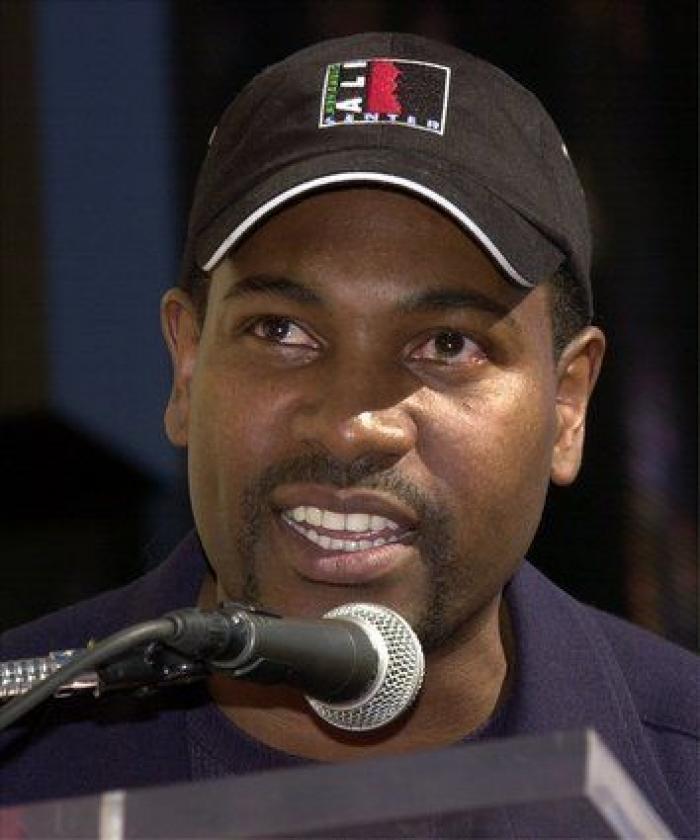 El videoclip que protagoniza Tom Hanks y que triunfa en YouTube (VÍDEO)