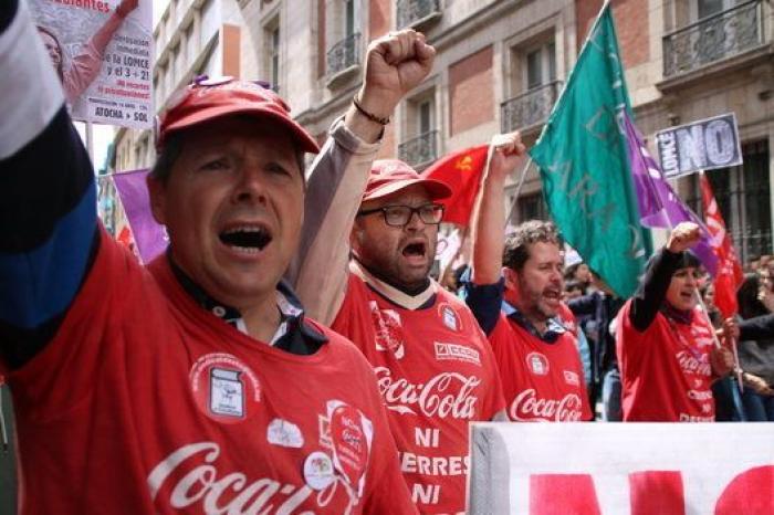 El Gobierno suaviza las exigencias para las becas y aumenta su cuantía en 100 euros