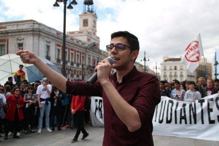 El Gobierno suaviza las exigencias para las becas y aumenta su cuantía en 100 euros