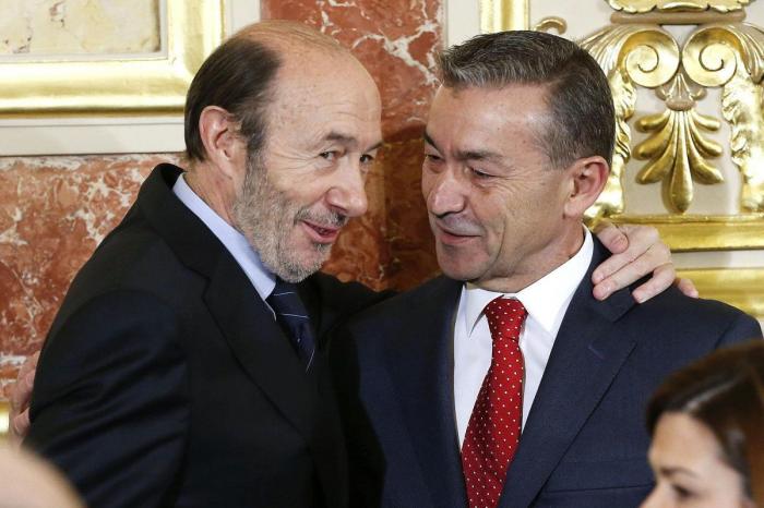 Rajoy descarta una reforma constitucional porque la del 78 está "en pleno vigor"