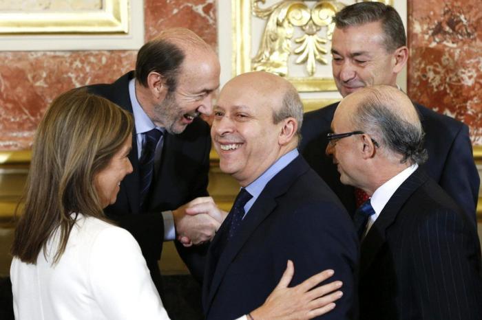 Rajoy descarta una reforma constitucional porque la del 78 está "en pleno vigor"