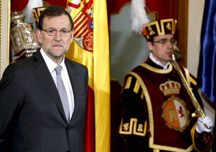 Rajoy descarta una reforma constitucional porque la del 78 está "en pleno vigor"