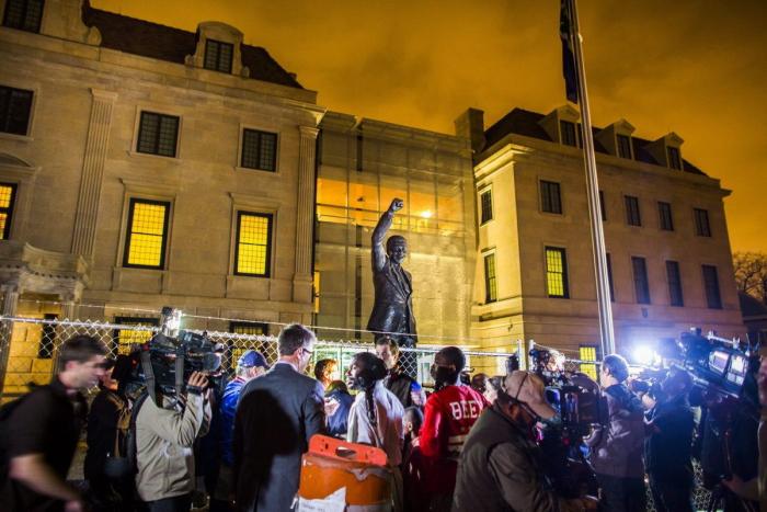 Despedida a Mandela: el mundo llora la muerte de Madiba y los líderes mundiales le rinden homenaje